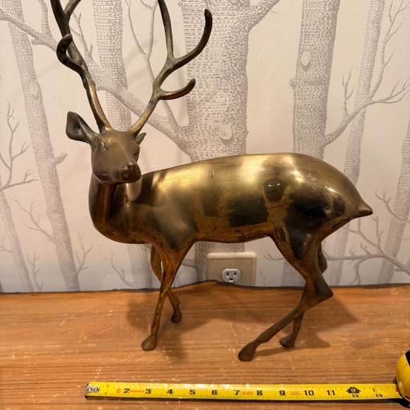 Large Vintage Brass Deer Statue: Mid-Century Lodge Décor - Picture 10 of 11